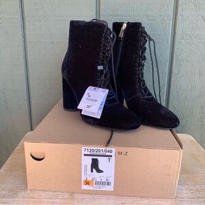 Zara Black Velvet Lace Up Booties Women’s Size 6 New In Box